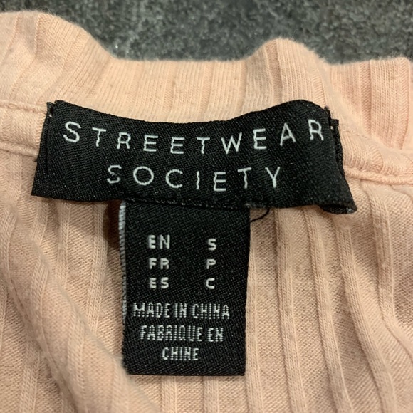 Top - Picture 2 of 2